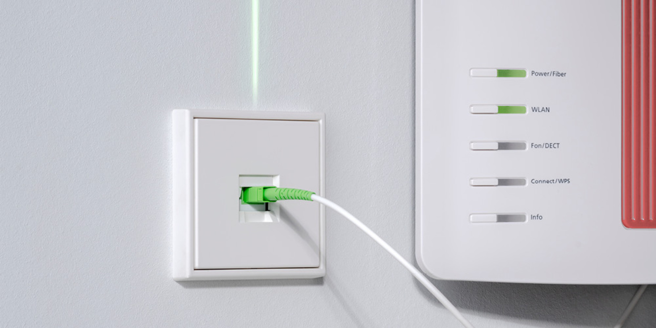 Die neuen Glasfaser-Anschlussdosen bei Kerber Elektrotechnik in Merching